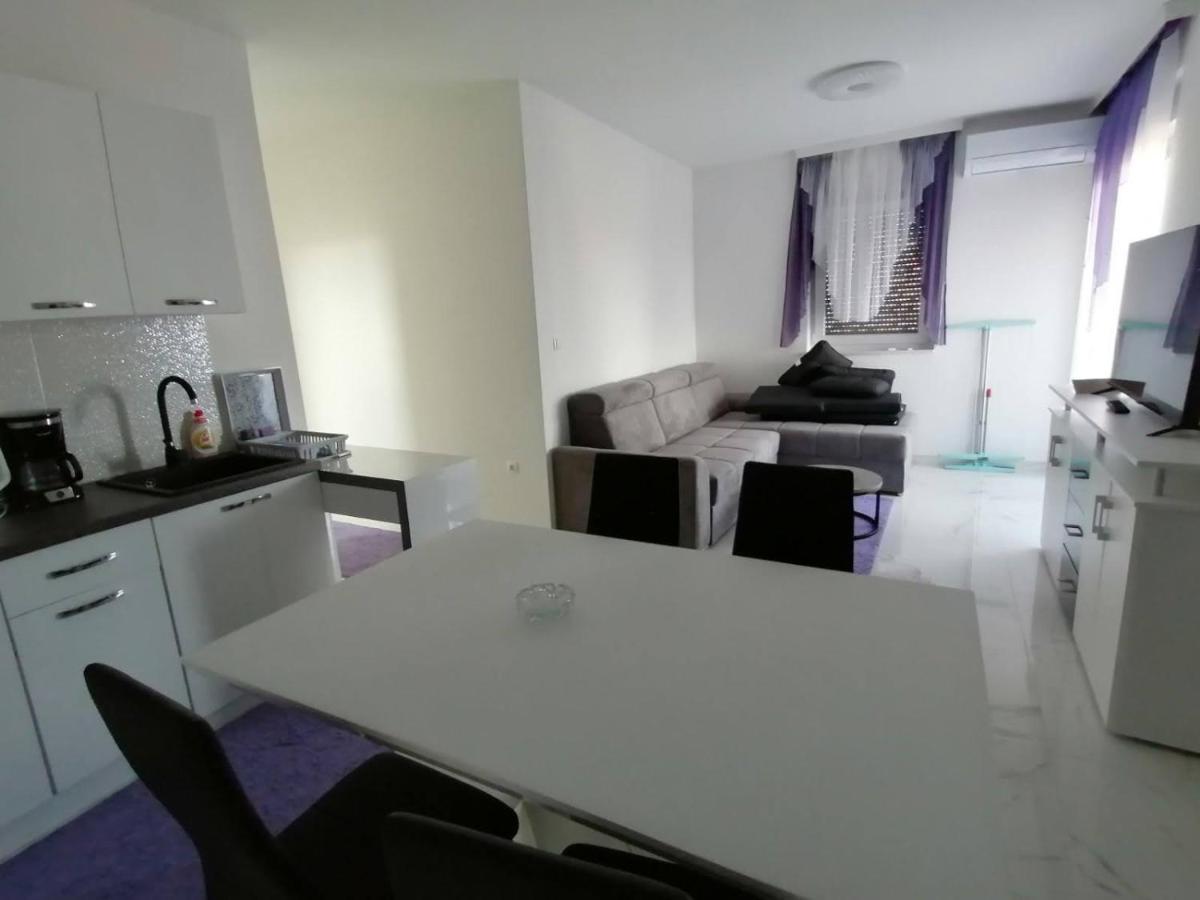 Vila Slavica Vir Exterior photo