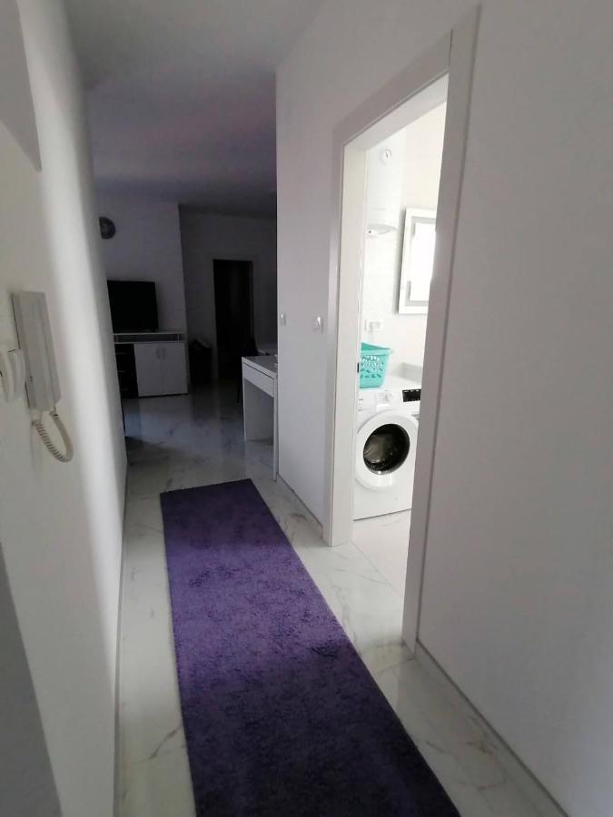 Vila Slavica Vir Exterior photo